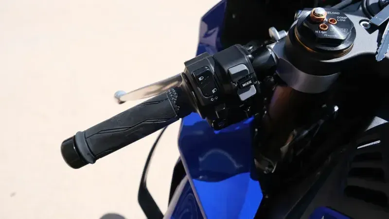 NEW 2026 YAMAHA YZF-R1 Image 15