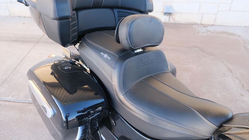 USED 2024 INDIAN MOTORCYCLE ROADMASTER LTD BLACK AZURE CRYSTAL 49ST LIMITED Image 14