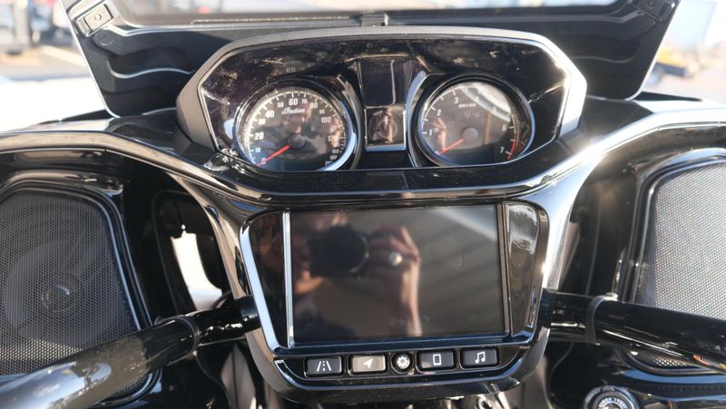 NEW 2026 INDIAN MOTORCYCLE CHALLENGER DARK HORSE WITH 112 AND AUDIO PACKAGE Image 18