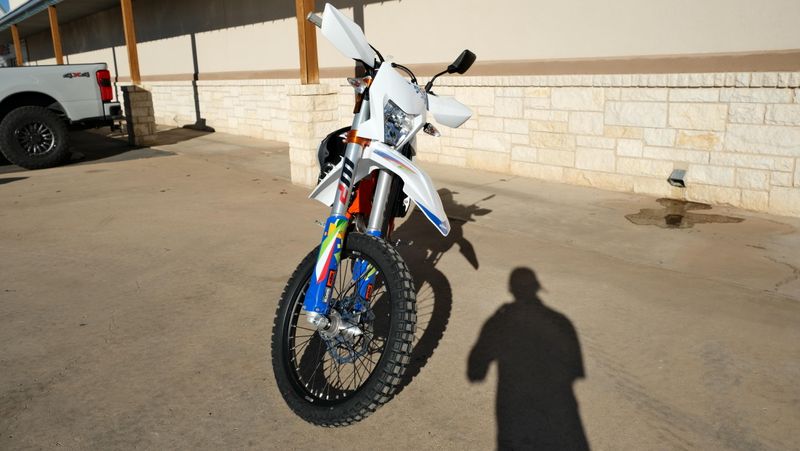 NEW 2026 KTM 500 EXCF 6 DAYS Image 8