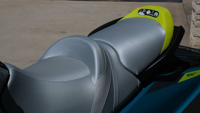 2024 SEADOO GTI SE 170 WITH SOUND SYSTEM IDF TEAL BLUE AND MANTA GREEN Image 11