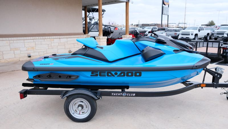 NEW 2026 SEADOO RXTX 325 WITH SOUND SYSTEM Image 2