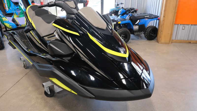 2023 YAMAHA FX CRUISER SVHO WAUDIOB  in a BLACK exterior color. Family PowerSports (877) 886-1997 familypowersports.com 