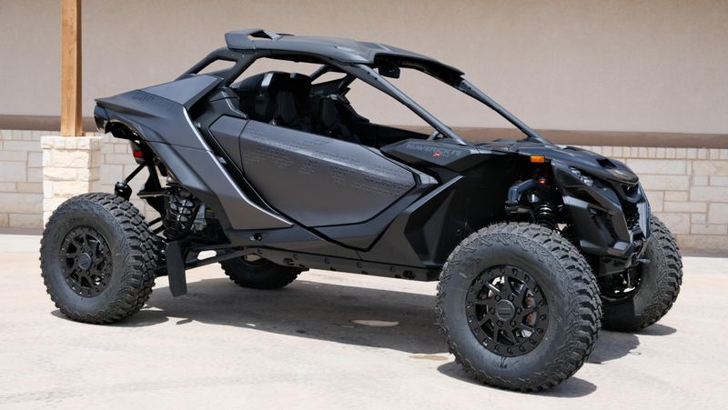USED 2026 CAN-AM MAVERICK R X RS WITH SMART-SHOX 999T DCT Image 1