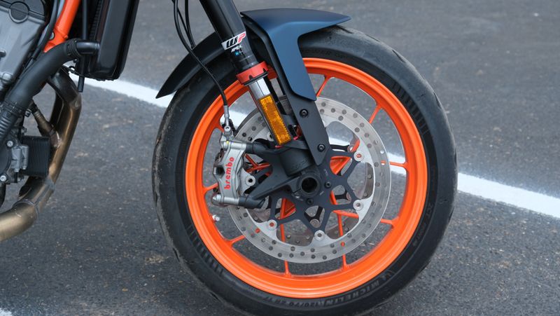 2022 KTM Duke 890 RImage 10