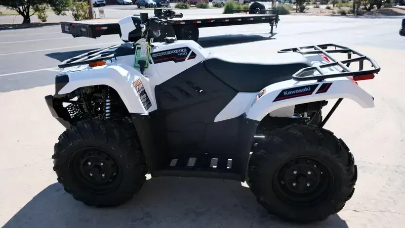 NEW 2025 KAWASAKI BRUTE FORCE 450 4X4 Image 9