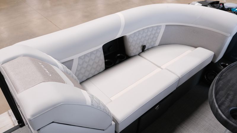 NEW 2026 CREST CONQUEST 230 SLC Image 18