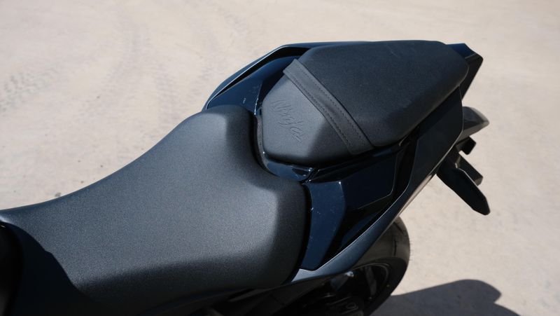 USED 2025 KAWASAKI NINJA ZX10R METAL FLAT SPARK BLACK AND EBONY  in a METAL FLAT SPARK BLACK AND EBONY exterior color. Family PowerSports (877) 886-1997 familypowersports.com