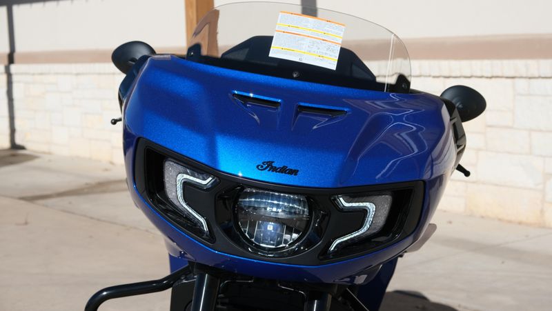 NEW 2026 INDIAN MOTORCYCLE CHALLENGER DARK HORSE Image 9