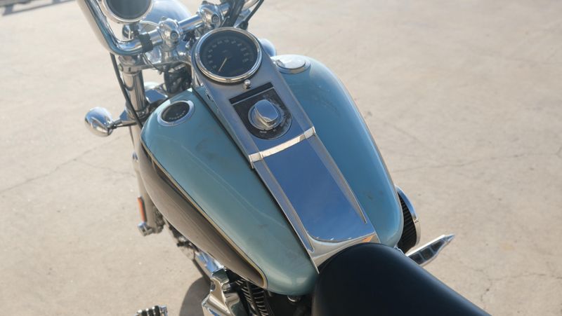 USED 2007 HARLEY SOFTAIL CUSTOM Image 6