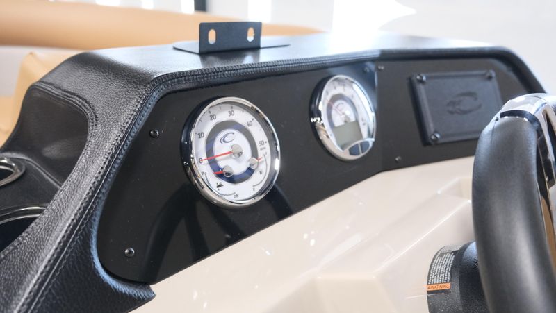 NEW 2026 CREST CONQUEST SE 200 CRUISE Image 15