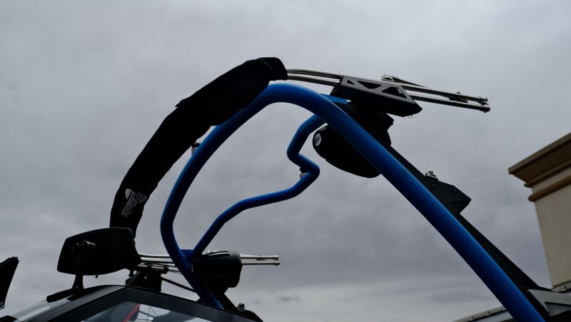USED 2022 MALIBU 23 LSV Image 27