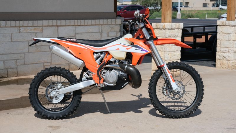 USED 2023 KTM XC 250 W Image 2