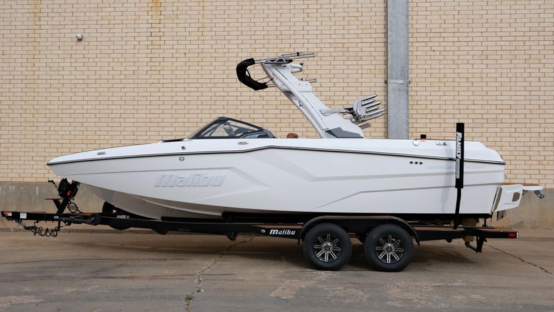 NEW 2026 MALIBU WAKESETTER 23 MXZ Image 1