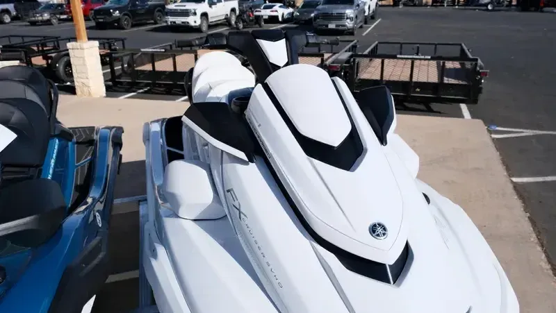 NEW 2026 YAMAHA FX CRUISER SVHO WITH AUDIO Image 3