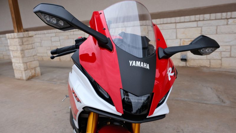 NEW 2026 YAMAHA YZF-R7 70TH ANNIVERSARY EDITION Image 9