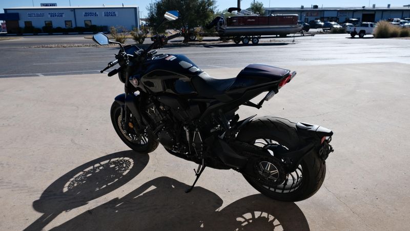 USED 2023 HONDA CB1000R BLACK EDITION Image 5