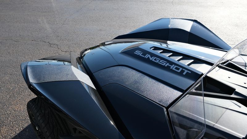 NEW 2025 POLARIS SLINGSHOT S AUTODRIVE JET BLACK Image 27