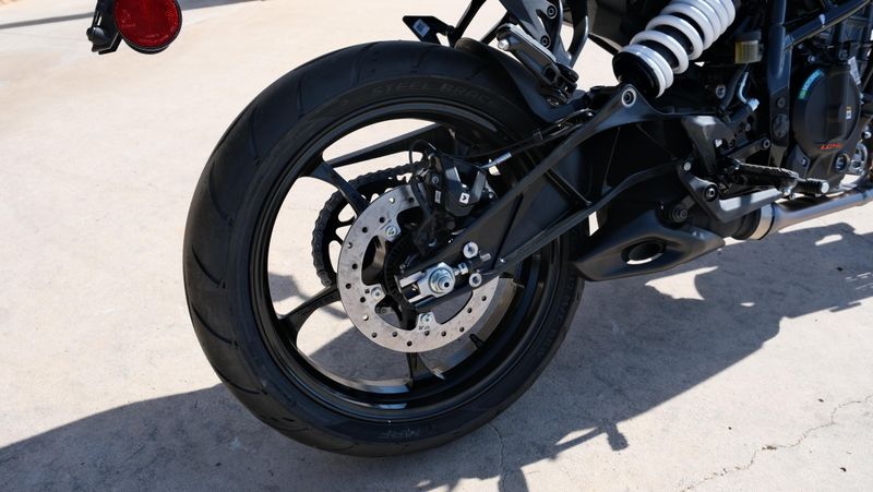 NEW 2026 KTM 250 DUKE Image 12