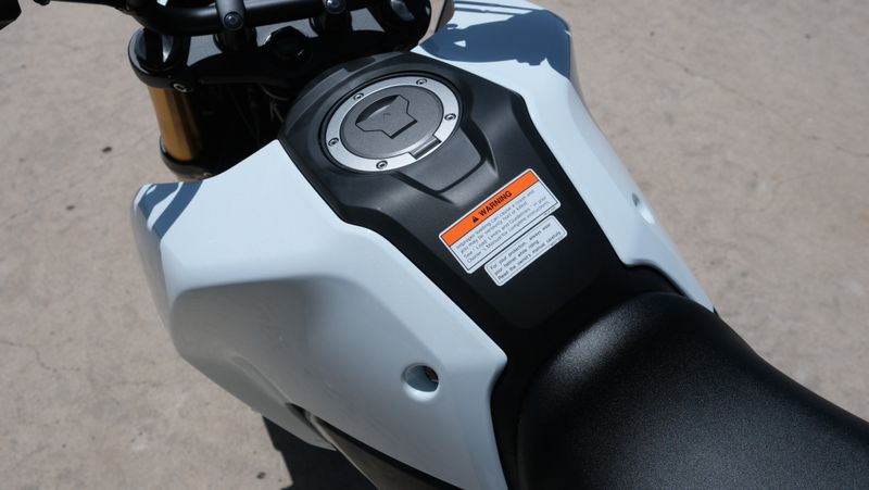 2025 Honda GROM ABS PEARL WHITEImage 10