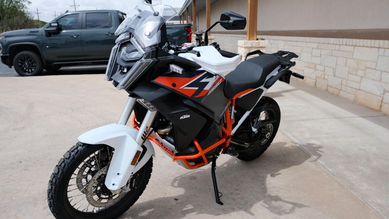 NEW 2026 KTM 1390 SUPER ADVENTURE R Image 7