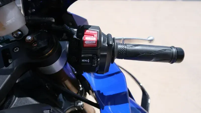 NEW 2026 YAMAHA YZF-R1 Image 16