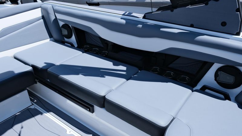 NEW 2026 AXIS T-SERIES T220 Image 30