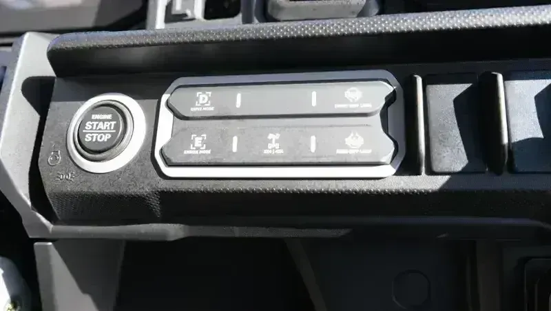 NEW 2026 CAN-AM DEFENDER MAX XT HD11 WITH 1025 INCH TOUCHSCREEN Image 19