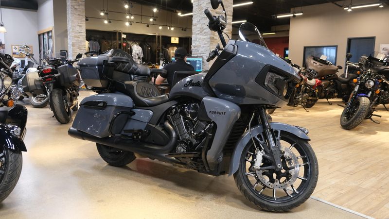 USED 2023 INDIAN MOTORCYCLE PURSUIT DARK HORSE PREM STEALTH GRAY Image 1