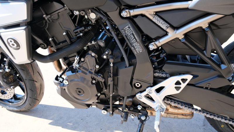 NEW 2026 SUZUKI GSX8T Image 3