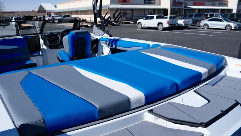 NEW 2026 AXIS A225 Image 38