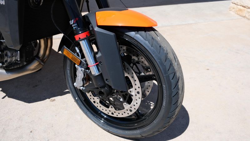 NEW 2027 KTM 990 DUKE Image 12