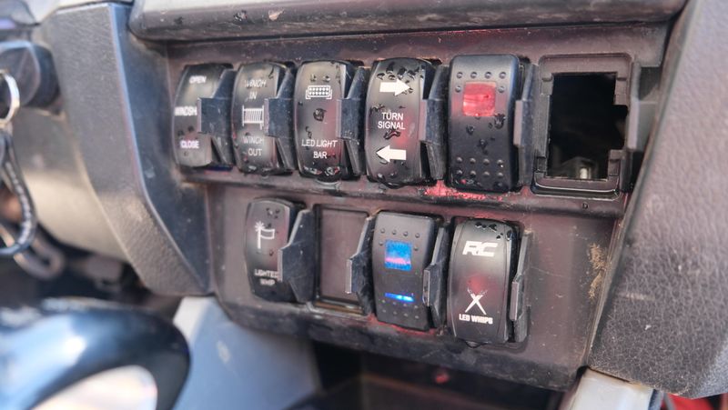 USED 2022 POLARIS RZR TURBO R ULTIMATE Image 18