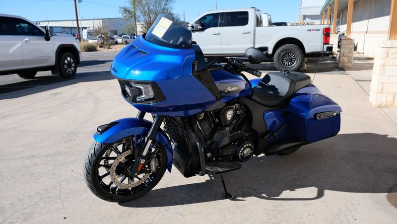 NEW 2026 INDIAN MOTORCYCLE CHALLENGER DARK HORSE Image 7