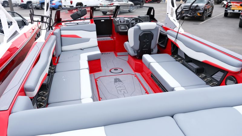 NEW 2026 AXIS T235 Image 7