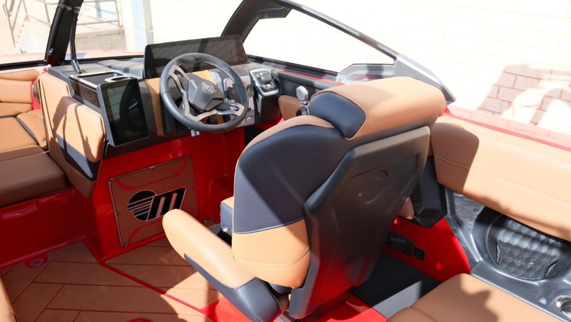 NEW 2026 MALIBU 23 LSV Image 22