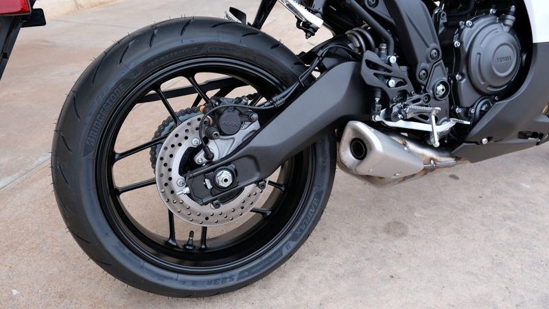 NEW 2026 YAMAHA YZF-R7 70TH ANNIVERSARY EDITION Image 12