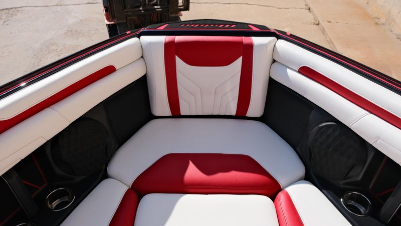 2025 MALIBU WAKESETTER 25 LSV  in a RED-BLACK-WHITE exterior color. Family PowerSports (877) 886-1997 familypowersports.com 