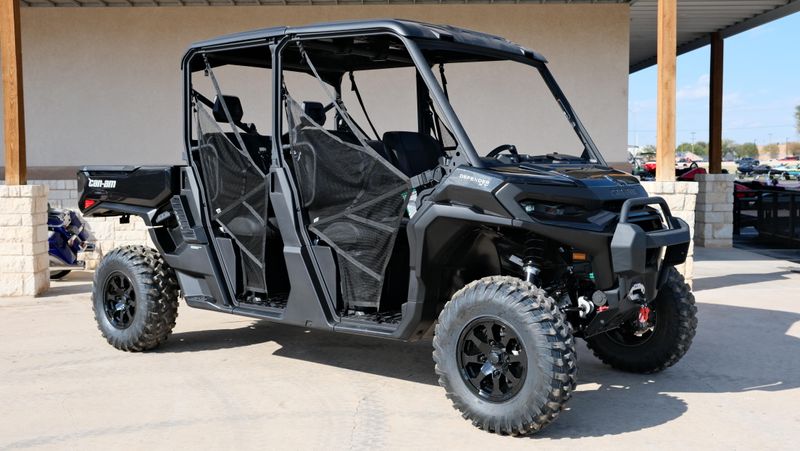 NEW 2026 CAN-AM DEFENDER MAX XT HD11 Image 1