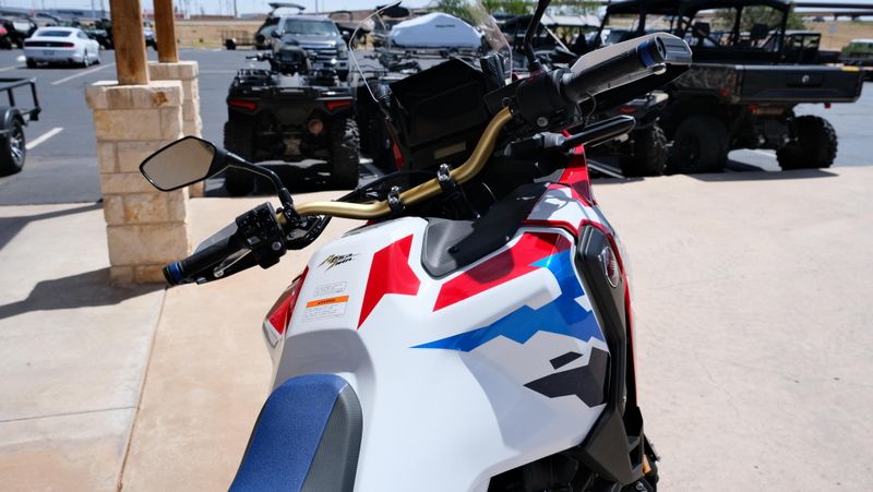 NEW 2026 HONDA AFRICA TWIN ADVENTURE SPORTS ES Image 17