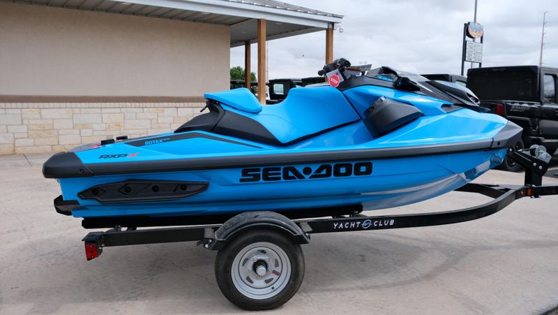 NEW 2026 SEADOO RXP-X 325 WITH SOUND SYSTEM Image 2