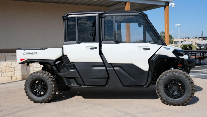 NEW 2026 CAN-AM DEFENDER MAX LIMITED CAB HD11 Image 2
