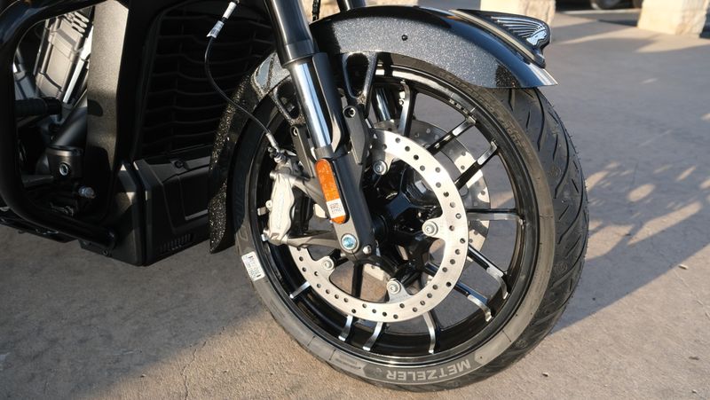 NEW 2026 INDIAN MOTORCYCLE CHALLENGER DARK HORSE WITH 112 AND AUDIO PACKAGE Image 10