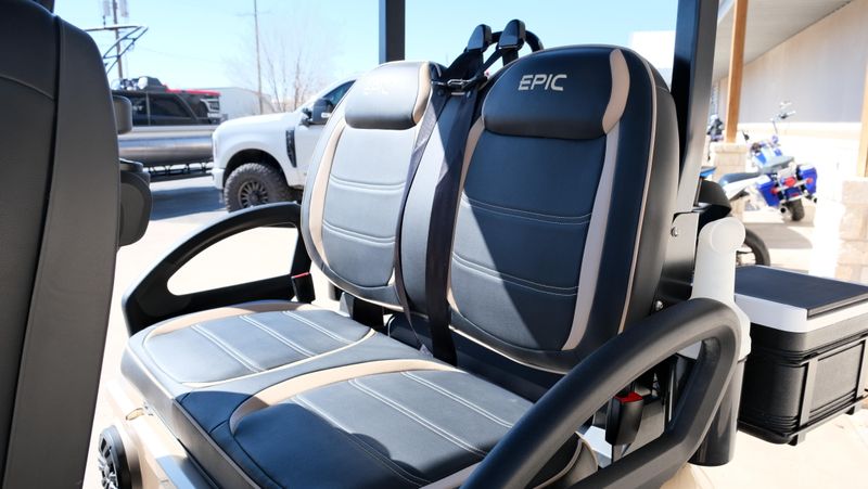 USED 2025 EPIC E40 FX Image 16