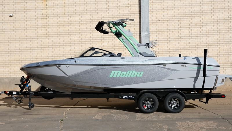 NEW 2026 MALIBU 23 LSV Image 1