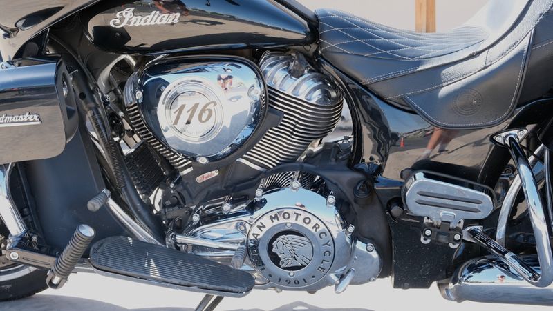 2020 INDIAN MOTORCYCLE ROADMASTER THUNDER BLACK PEARL 49STImage 21