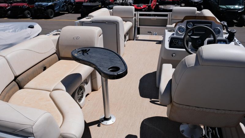 USED 2022 AVALON 20 VENTURE REAR FISH CARINA Image 17