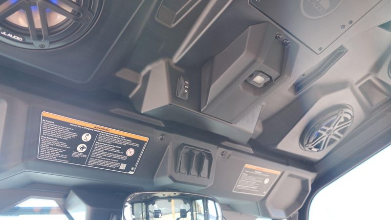 NEW 2026 CAN-AM DEFENDER MAX LONE STAR CAB HD11 Image 26