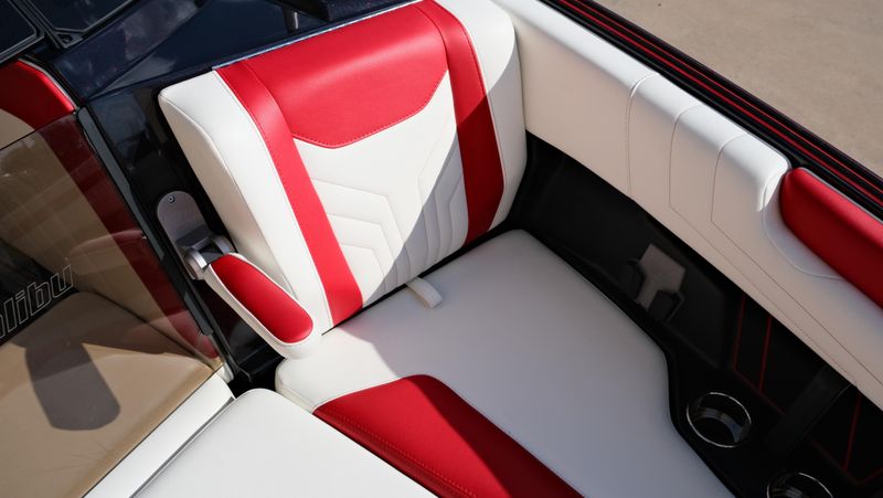 2025 MALIBU WAKESETTER 25 LSV  in a RED-BLACK-WHITE exterior color. Family PowerSports (877) 886-1997 familypowersports.com 