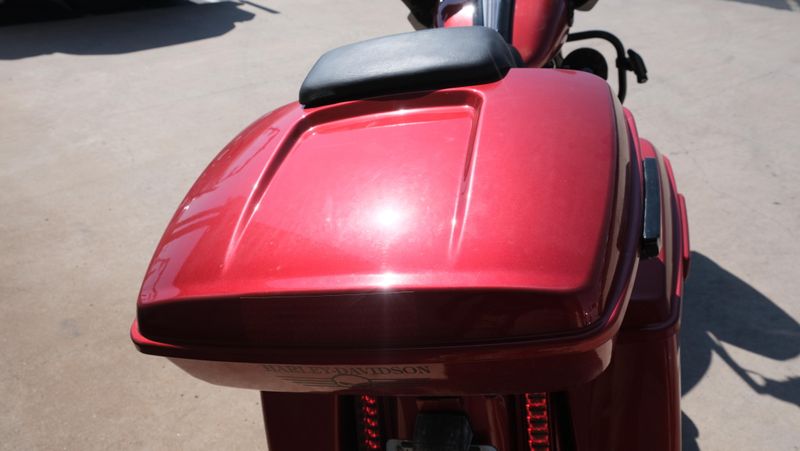 USED 2018 HARLEY ROAD GLIDE SPECIAL Image 19